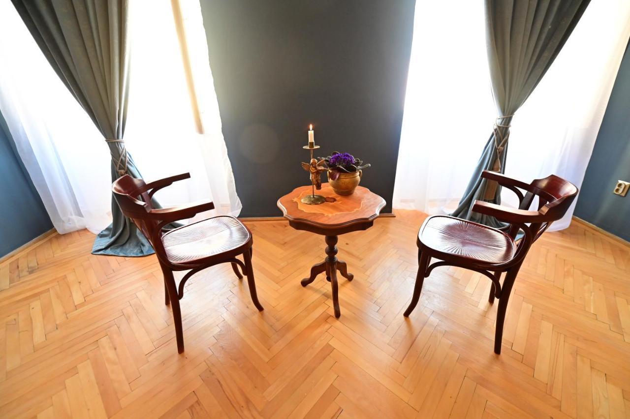 Lovely 2 Bedroom Apartment In Historic City Center Сибиу Екстериор снимка