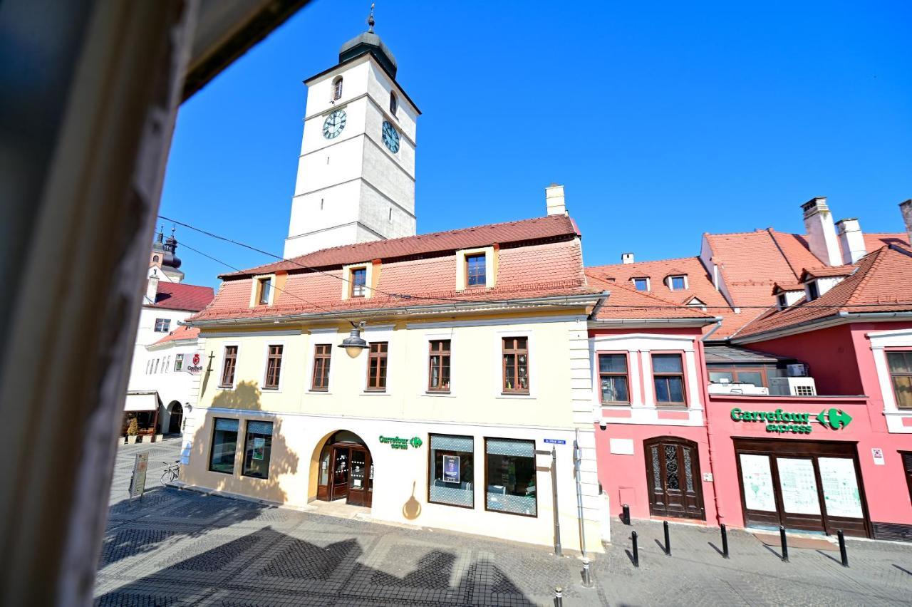 Lovely 2 Bedroom Apartment In Historic City Center Сибиу Екстериор снимка