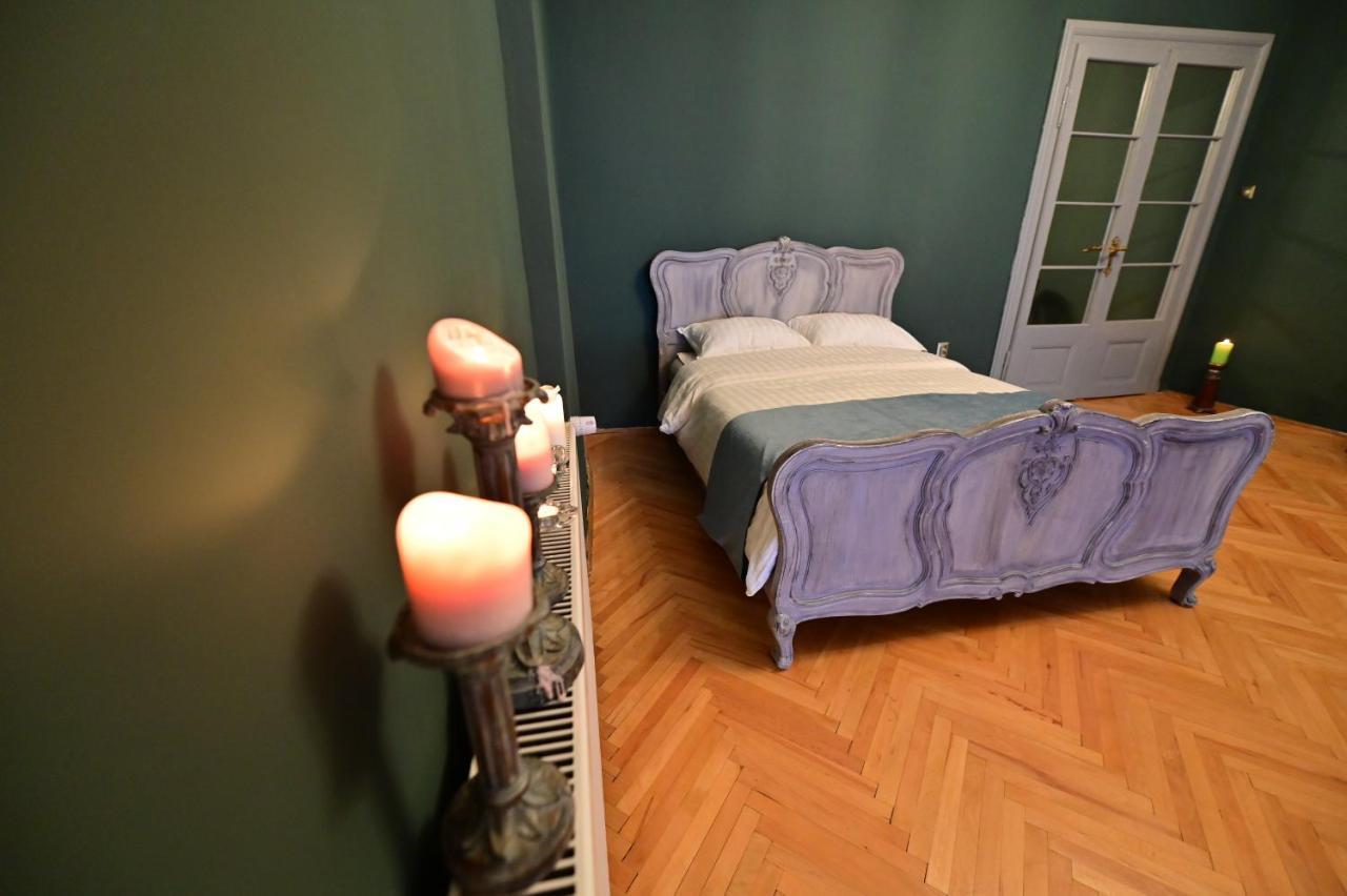 Lovely 2 Bedroom Apartment In Historic City Center Сибиу Екстериор снимка