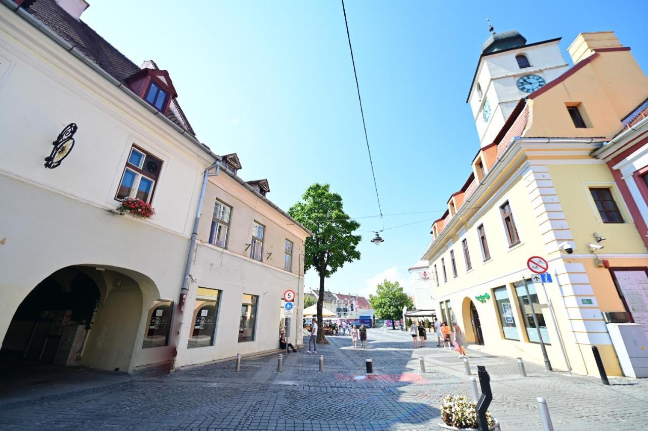Lovely 2 Bedroom Apartment In Historic City Center Сибиу Екстериор снимка